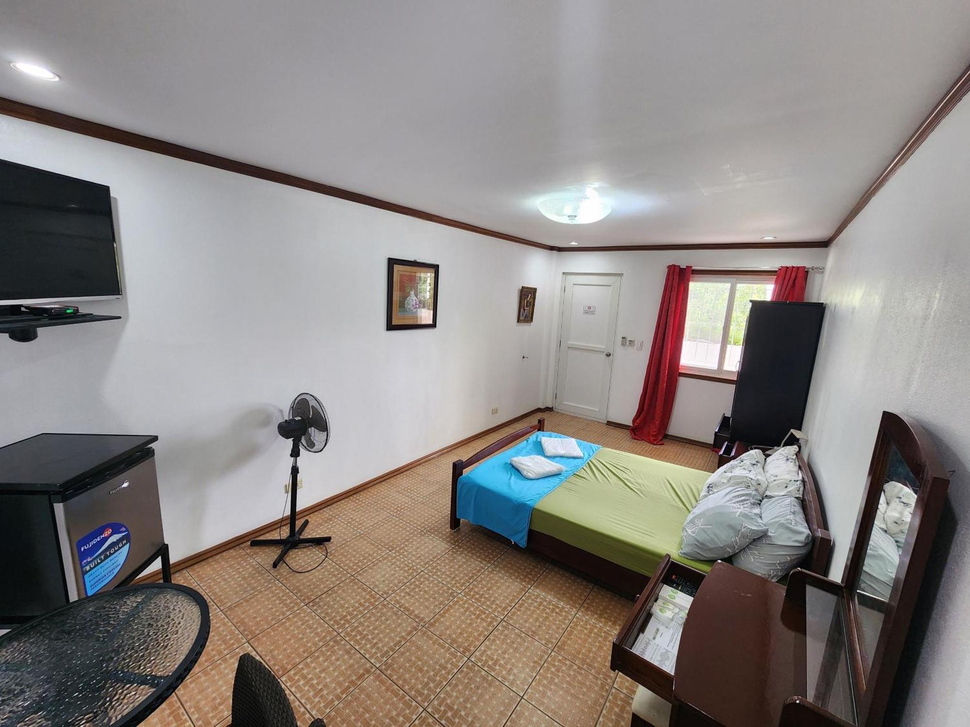 MB's Garden Inn Lapu-Lapu City Exterior foto